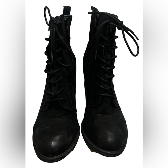 Aldo Laced Boots, size 8W - Picture 2 of 2